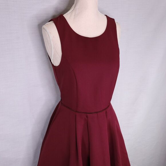 Lulus Dress Womens Small Burgundy Stretch Lined Short Open Back Wedding Prom - Picture 6 of 11